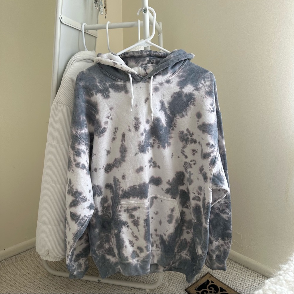 tie dye hoodie